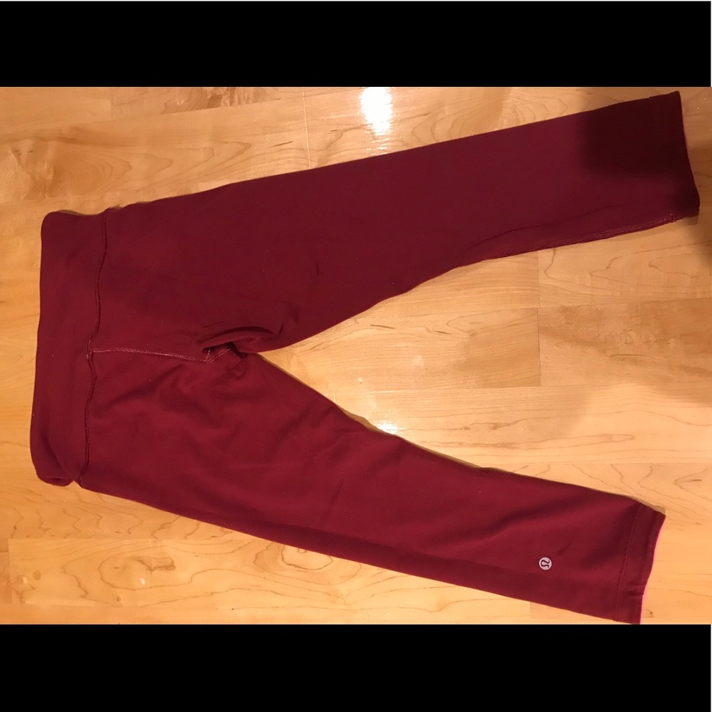 Reversible lululemon cropped leggings. Size 6